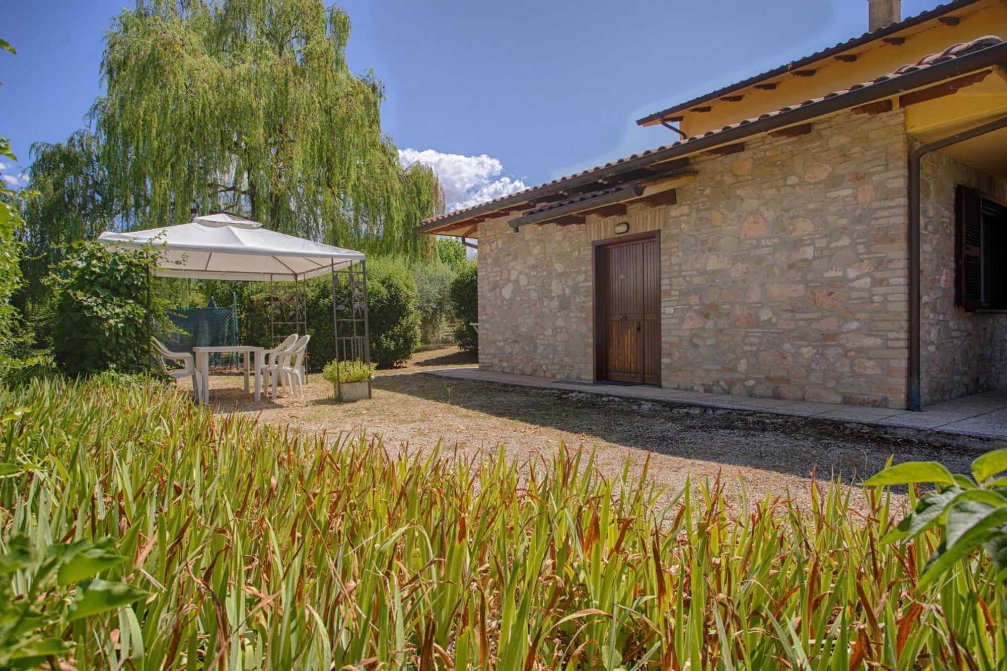 Agriturismo La Mora Assisi Exterior foto